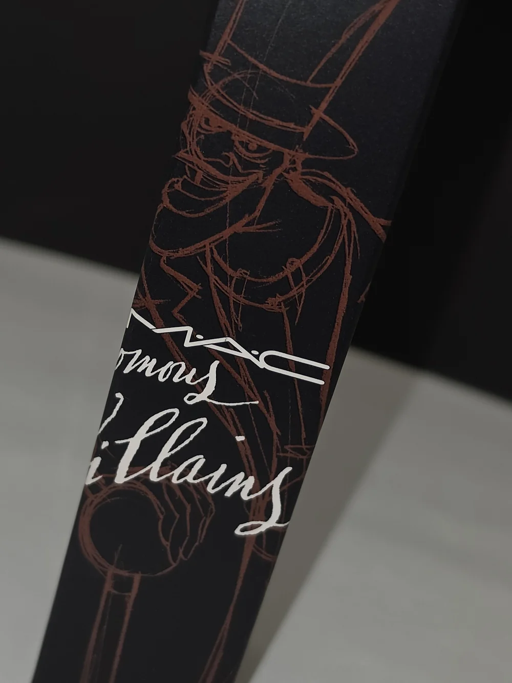 LIMITED EDITION MAC VENOMOUS VILLIANS LIPGELÉE - 